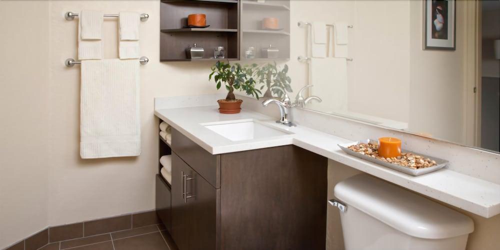 Candlewood Suites Cut Off - Galliano By Ihg Exteriör bild
